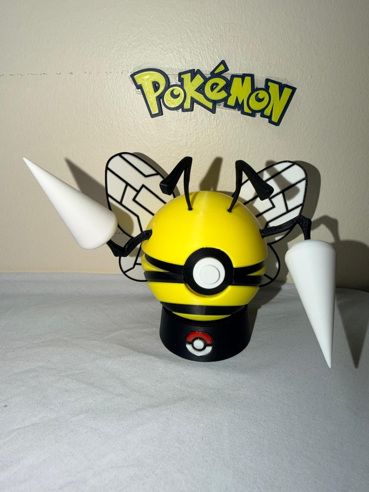 Pokébola Personalizada Inspirada no Beedrill Nº 0015 | Peça Decorativa