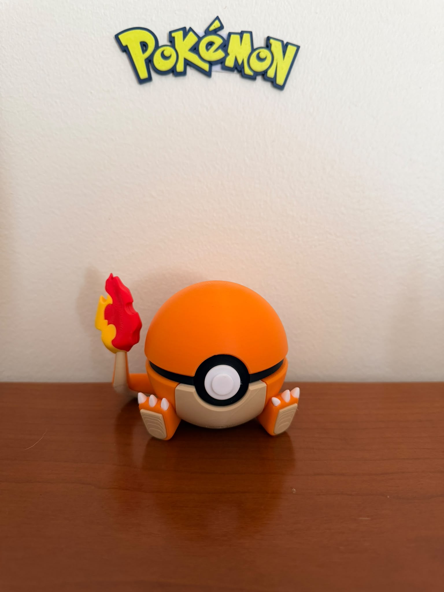 Pokébola Personalizada Inspirada no Charmander Nº 0004 | Peça Decorativa